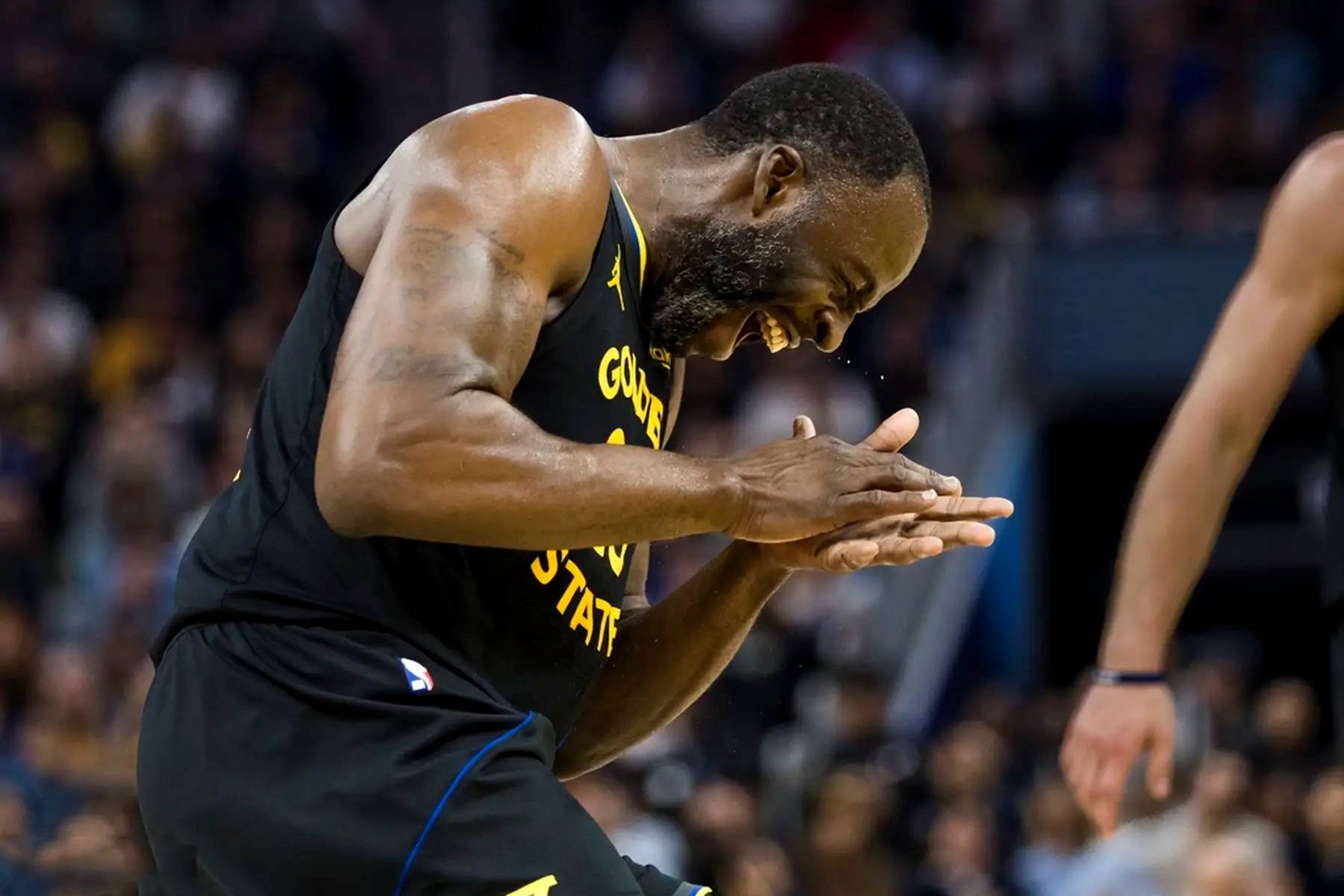 开云中国-巴特勒迎来十五赛季出色发挥，DWG观众热烈欢呼！气势如虹延续-开云中国