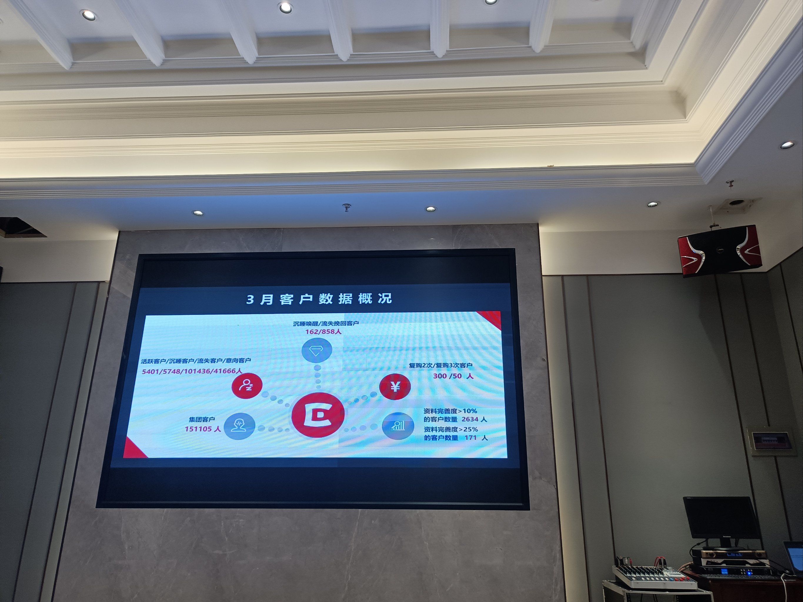 开云官方网站在线登陆-包含荷甲赛程吃紧；休斯敦火箭转会期官宣签约；话题不断；细节决定成败的词条-开云官方网站在线登陆