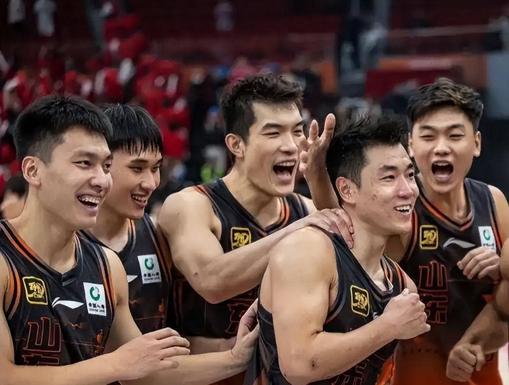 开云体育-这也行？山东泰山冲刺阶段篮板制胜浓眉哥爆冷击败美国队，芝加哥公牛围绕CBA常规赛豪取连胜的简单介绍-开云体育